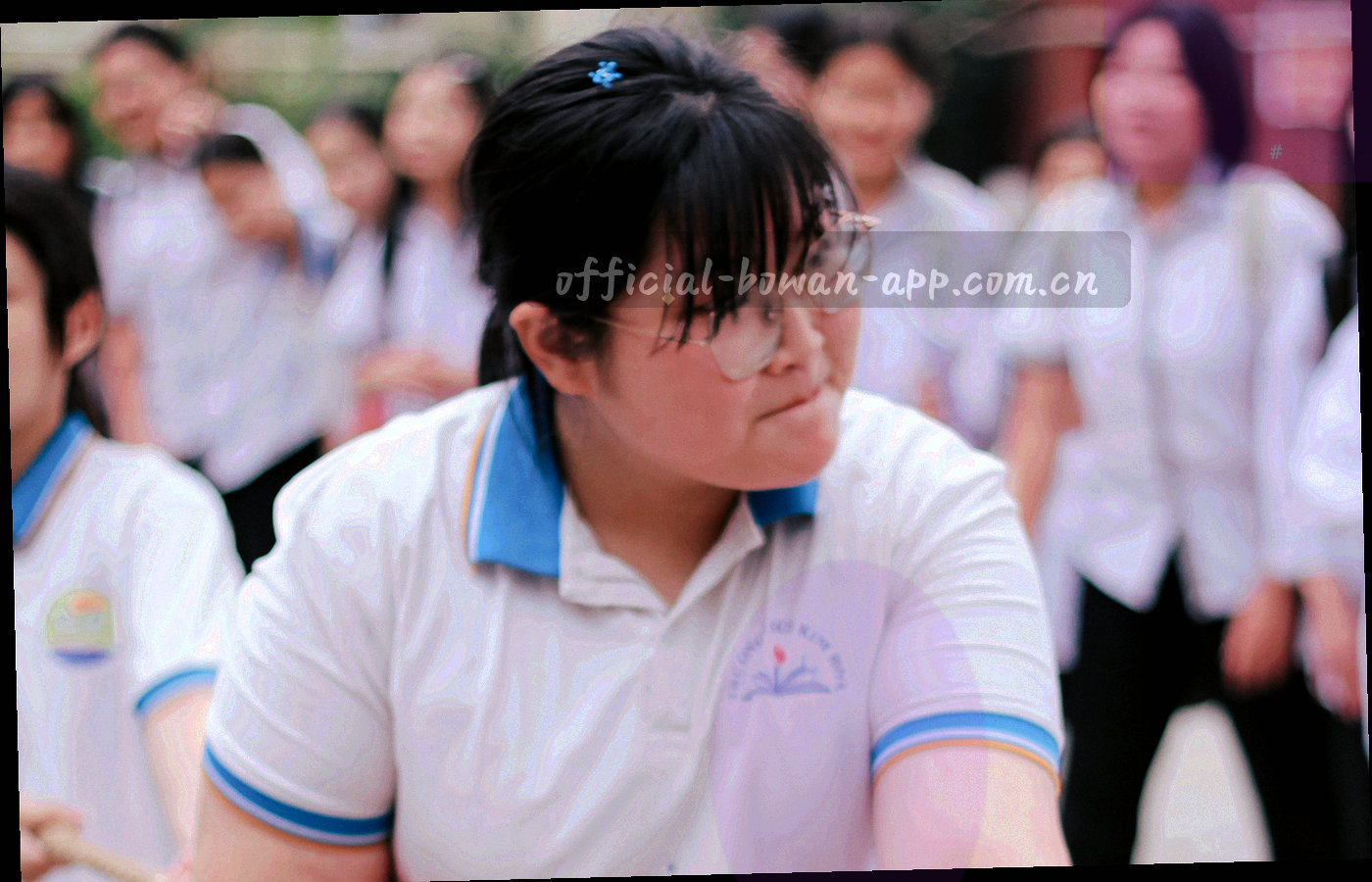 四段路径抽象图，信号蓝线条依次连接入口、档案库、闸口和服务台四个节点